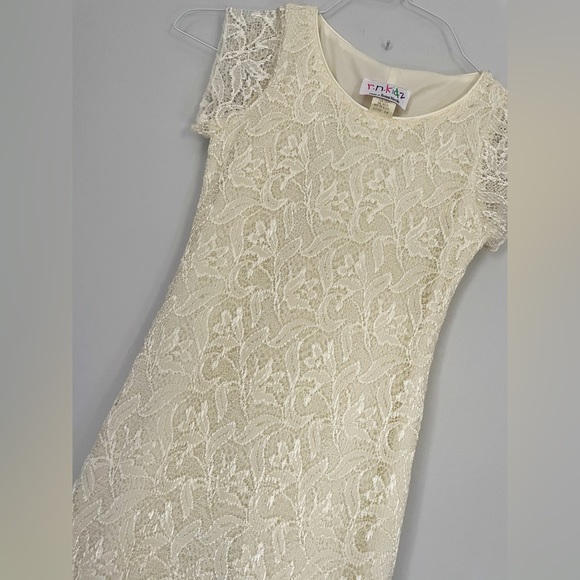 Rn Kidz Formal Girl’s Dress. White/Ivory. Lace. Modest. Size 10. - Picture 4 of 6